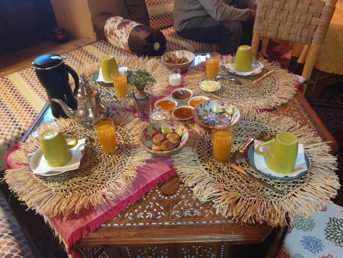 Maison D'Hotes Izza Kelaat-M'Gouna Luaran gambar