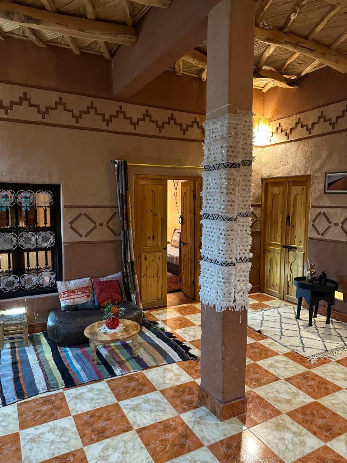 Maison D'Hotes Izza Kelaat-M'Gouna Luaran gambar
